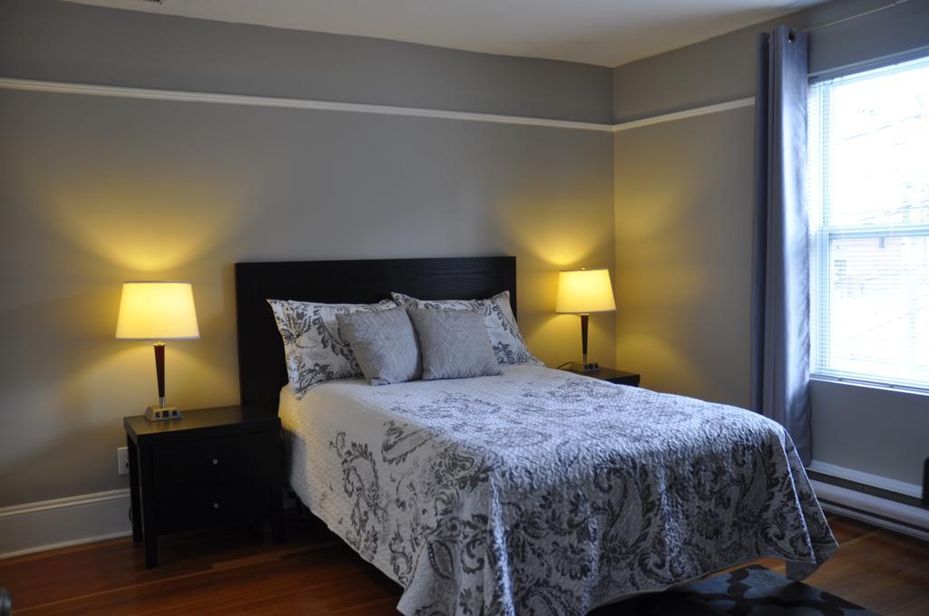 Moncton Suites - Apartments Across Georges Dumont Luaran gambar