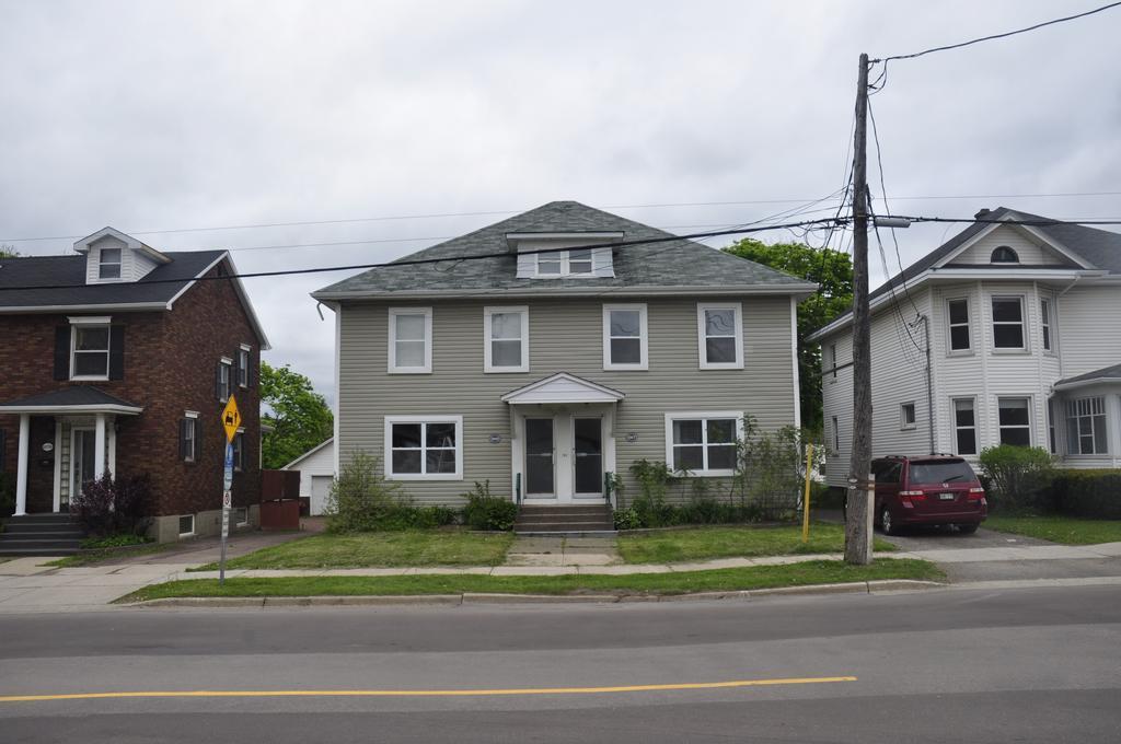 Moncton Suites - Apartments Across Georges Dumont Luaran gambar