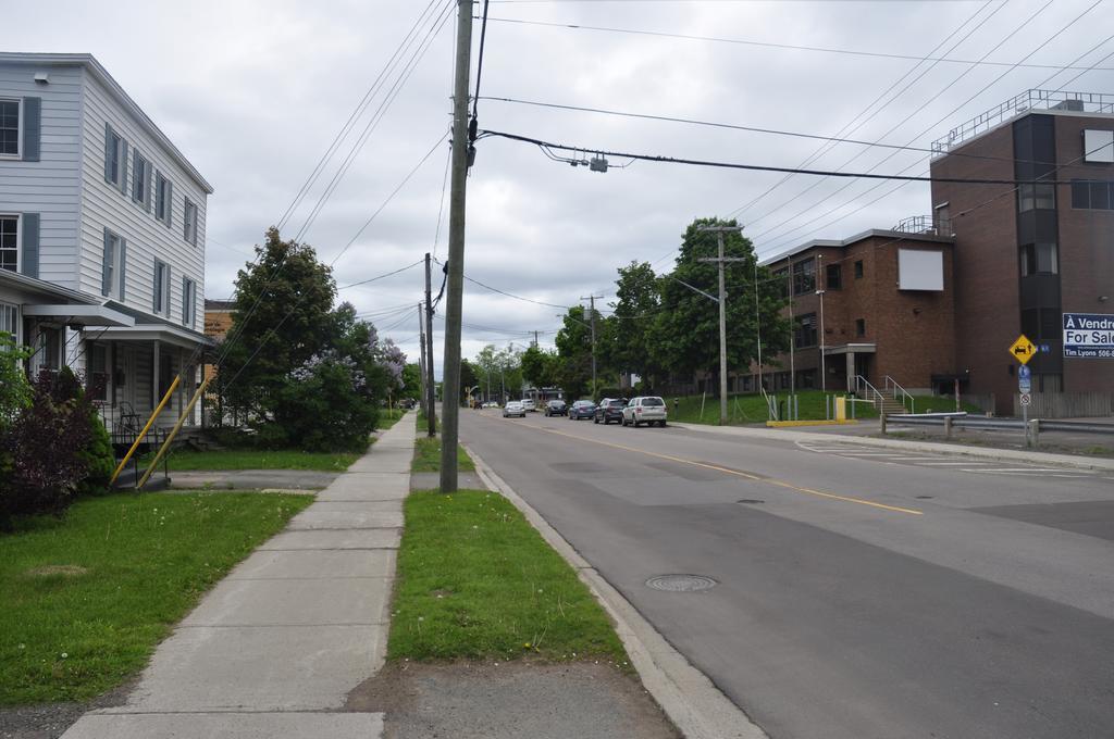 Moncton Suites - Apartments Across Georges Dumont Luaran gambar