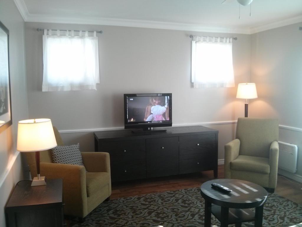 Moncton Suites - Apartments Across Georges Dumont Luaran gambar