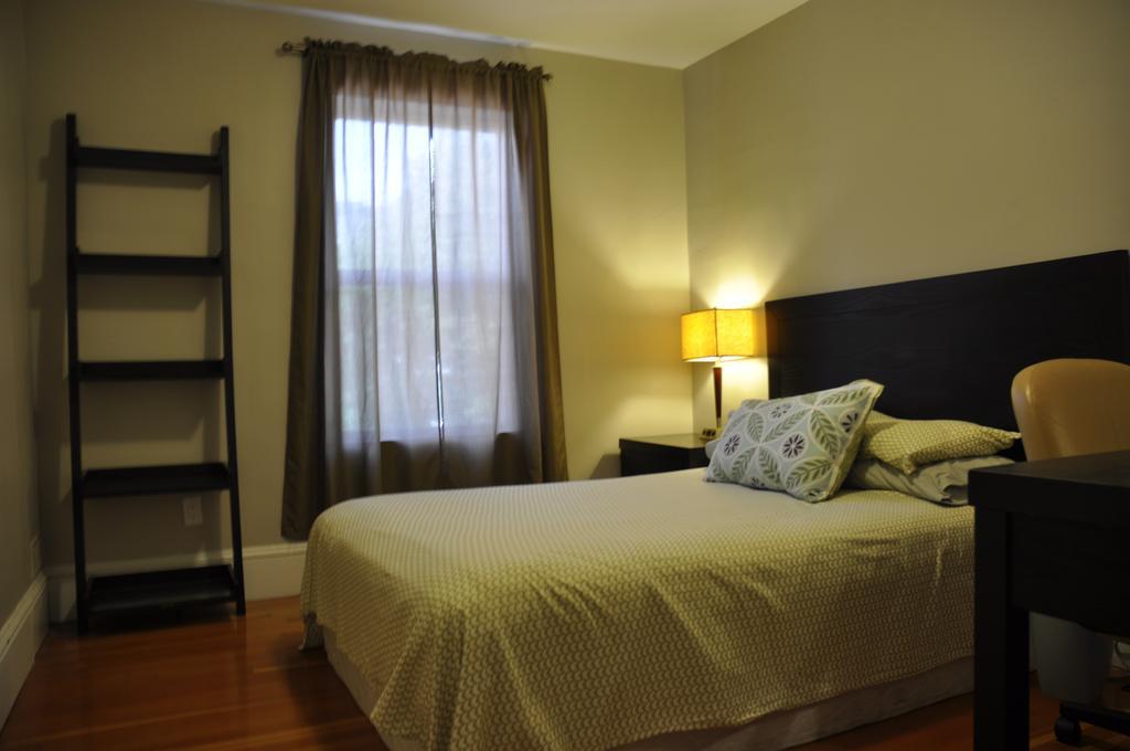 Moncton Suites - Apartments Across Georges Dumont Luaran gambar