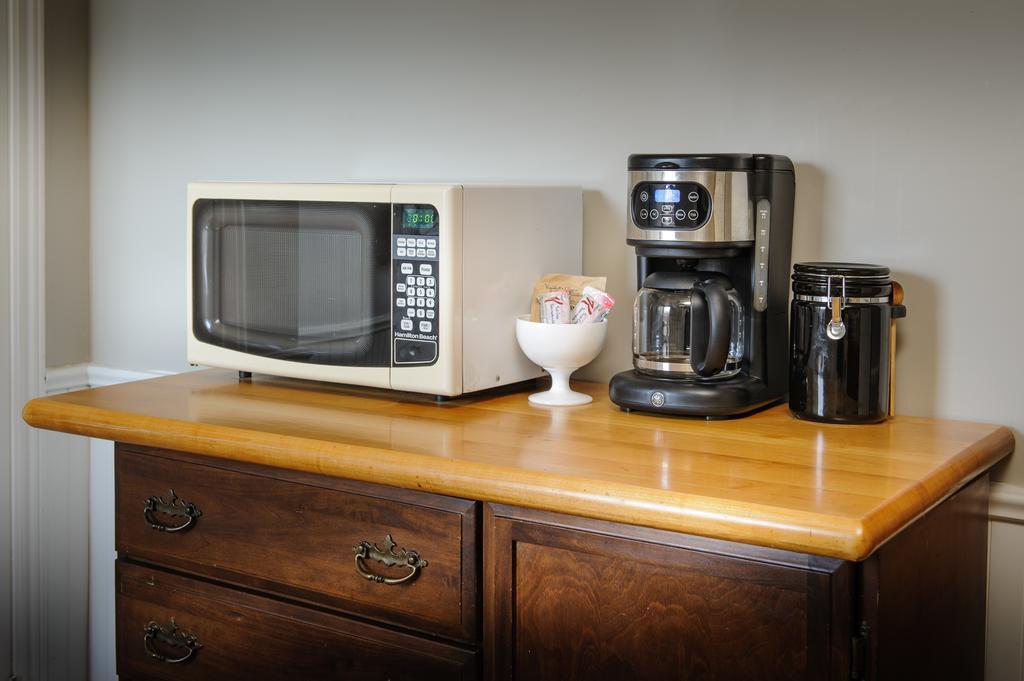 Moncton Suites - Apartments Across Georges Dumont Luaran gambar