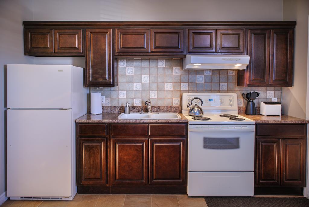 Moncton Suites - Apartments Across Georges Dumont Luaran gambar