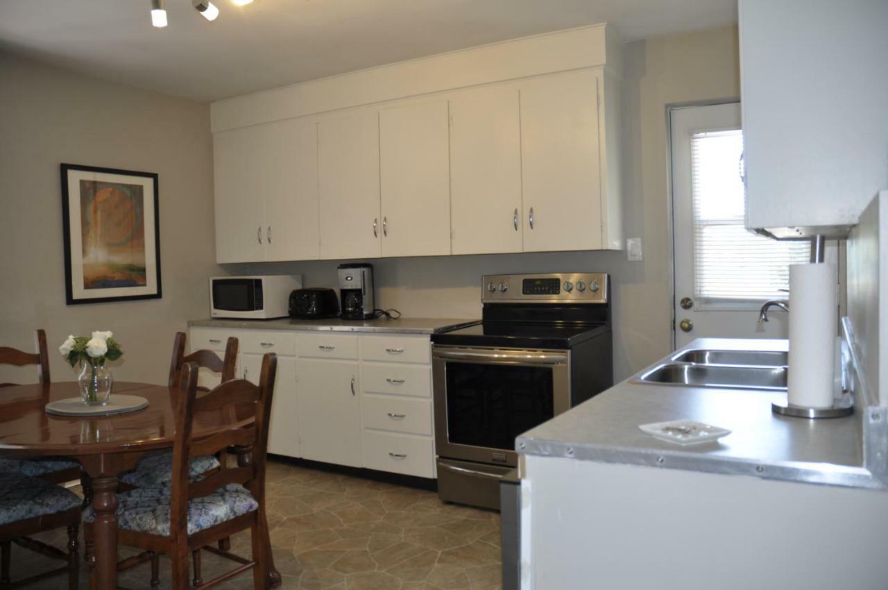Moncton Suites - Apartments Across Georges Dumont Luaran gambar