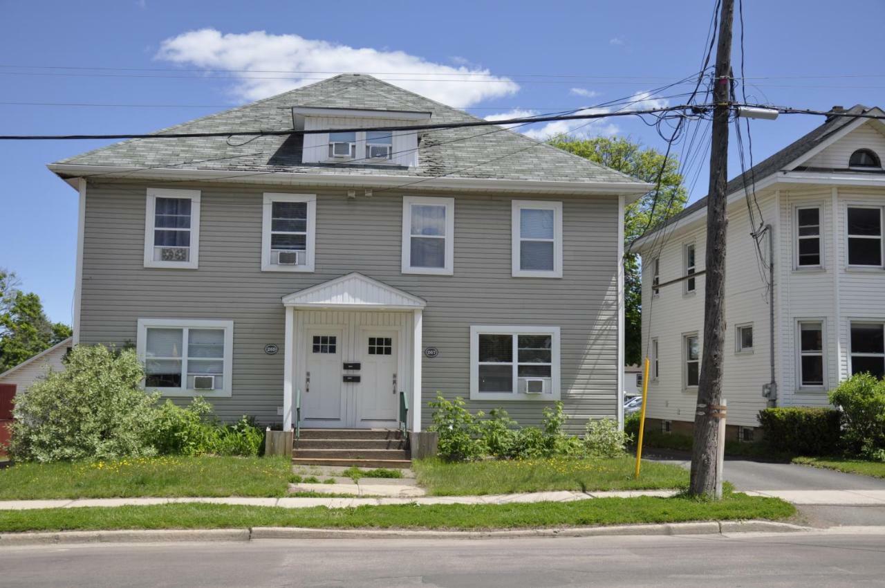 Moncton Suites - Apartments Across Georges Dumont Luaran gambar