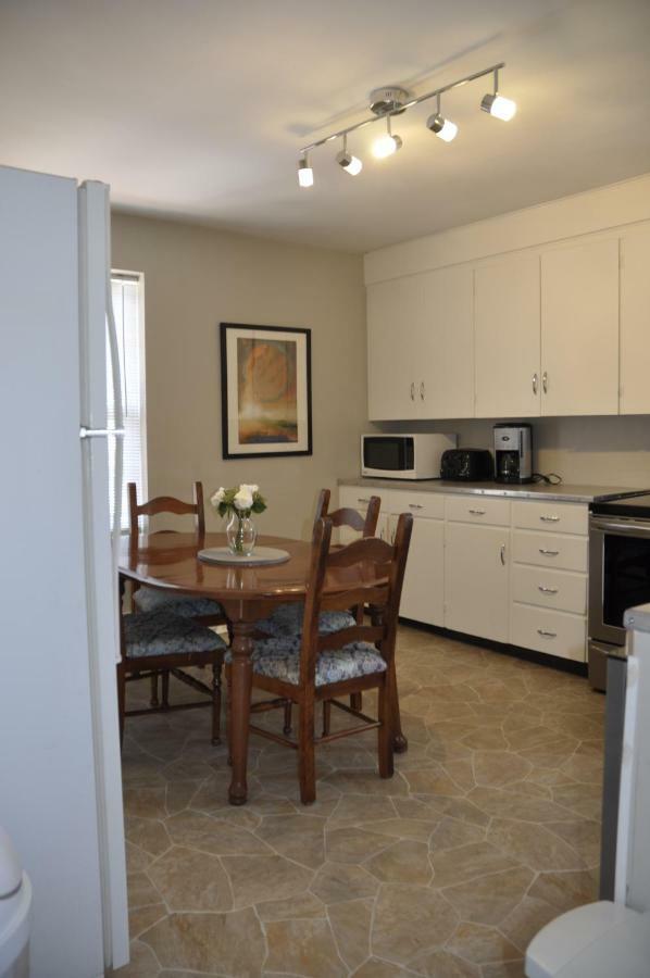 Moncton Suites - Apartments Across Georges Dumont Luaran gambar